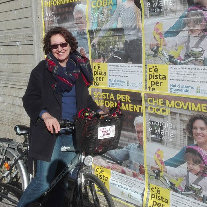 Elena Fattorelli e manifesti Fiab